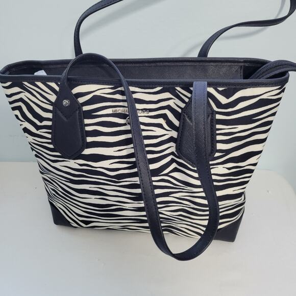 Michael Kors Eva Black & White Zebra Animal Print Nylon Tote Bag NWT 112625-1Cl3 - Picture 9 of 9